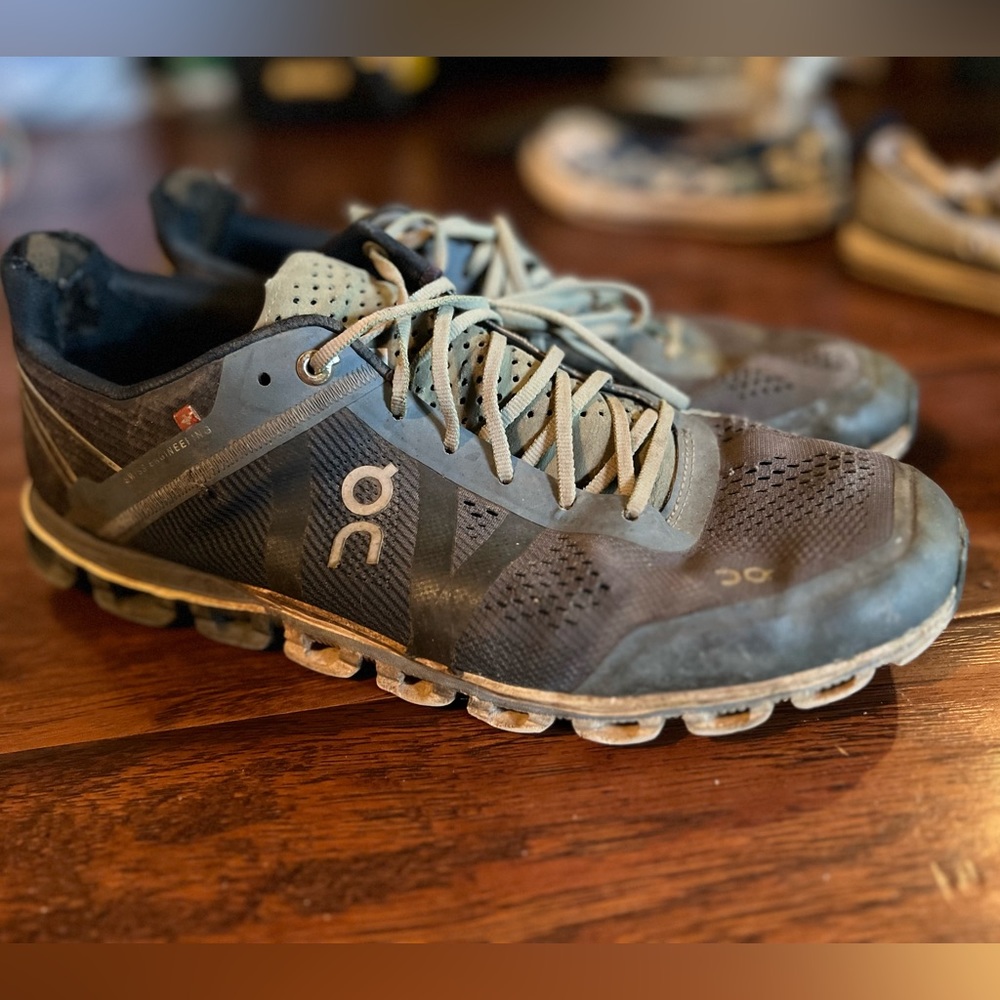 Men’s on cloud shoes